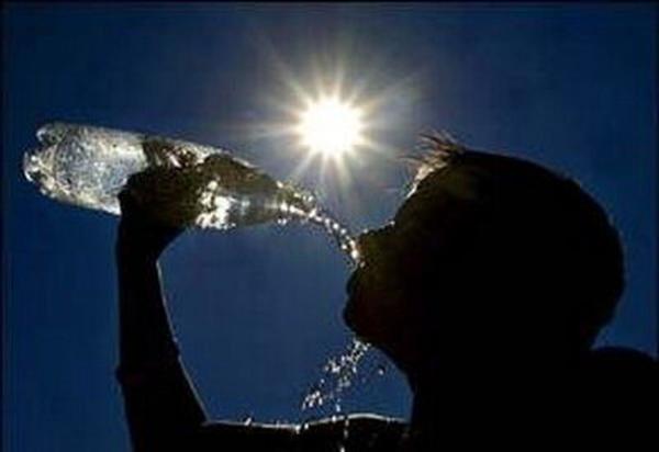  تدابیر طب ایرانی برای عبور سالم از روزهای داغ 
