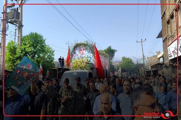  اقامه نماز بر پیکر شهید غلامعلی رشید و فرزندش در دزفول 