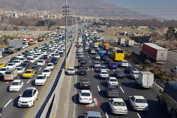 آخرین وضعیت ترافیکی در جاده های کشور؛ ترافیک سنگین در آزادراه کرج – تهران