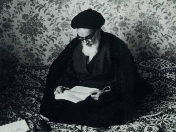 نقش عقل در نظام فقهی و حکومتی امام خمینی بنیادین و حیاتی است