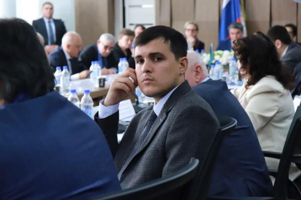 رسم برادری؛ همه تاجیک‌ها تمام‌قد کنار ایران در برابر اسرائیل ایستاده اند