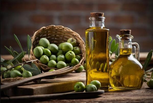 روغن زیتون تقلبی با سلامت ما چه می‌کند؟ | ۶ راه تشخیص روغن زیتون اصل