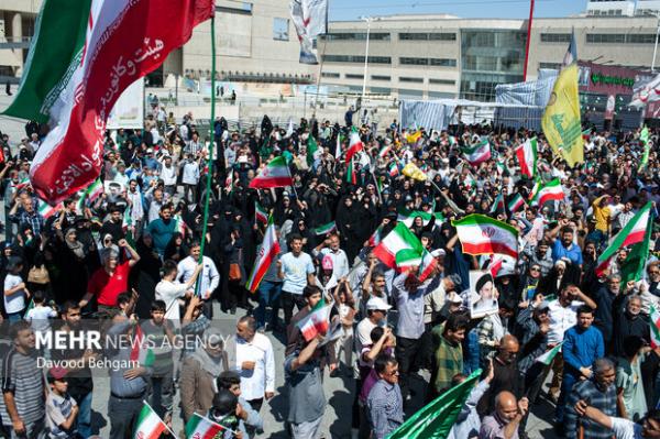 وبگاه آمریکایی: از خیال‌پردازی‌ تجزیه ایران دست بردارید
