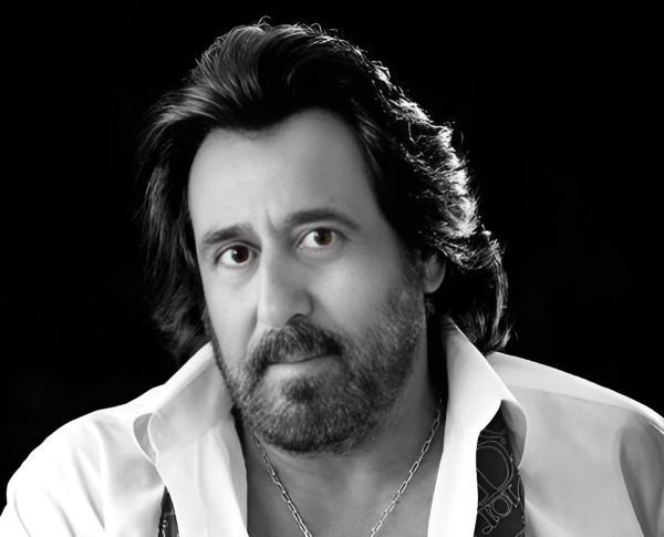   شهرام شب‌پره عزادار شد 