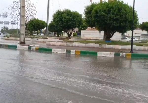  شکستگی محدود خط فرعی لوله آب در اطراف میدان قدس تهران 