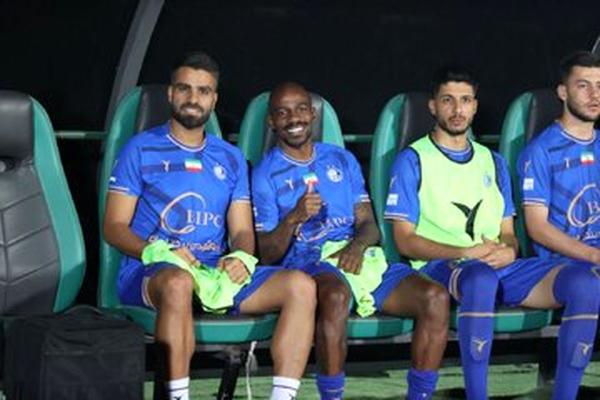   یک بازیکن دیگر هم از استقلال جدا شد 