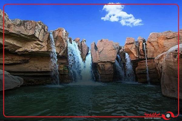  آبشار نیاکان واقع در روستای نیاکان کوهرنگ در استان چهار محال بختیاری 