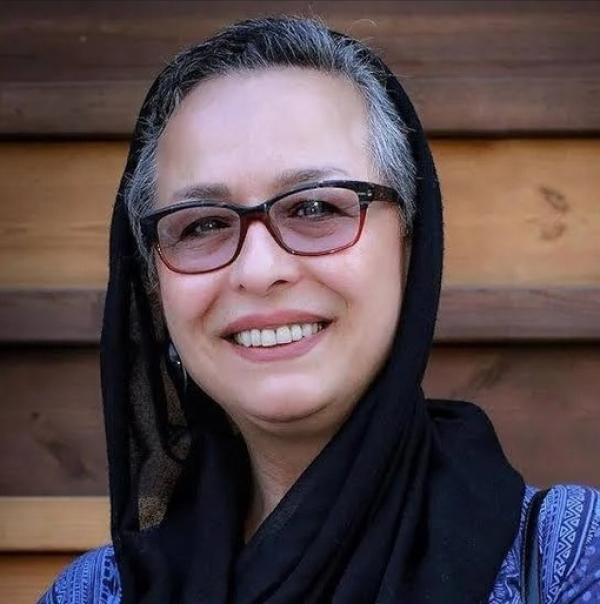 اعتراف تلخ و بی‎‌پرده آزیتا حاجیان، همسر سابق محمدرضا شریفی‌نیا: &quot;قبل از انقلاب مجبورم کردن موهای خیلی بلندم رو از ته بتراشم...&quot; + ویدیو