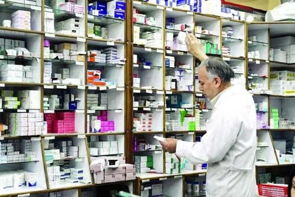  داروخانه ها طبق روال عادی به ارائه خدمات ادامه می‌دهند 