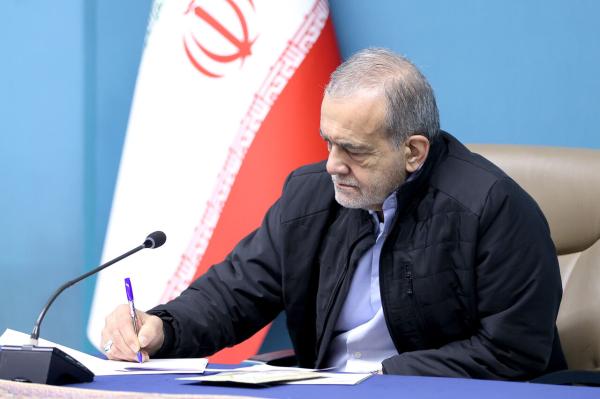 پزشکیان: واکنش شجاعانه خبرنگار زن ایرانی، نماد ایستادگی ملت بود