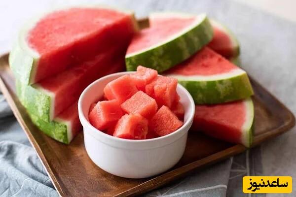 خلاقیت کدبانوی ایرانی در برش هندوانه برای مهمان هایش حماسه آفرید/ اینجوری که مهمونا از خونه بیرون نمیرن!