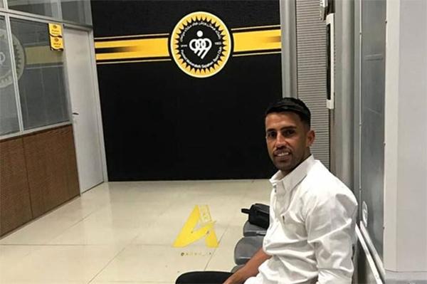   آرش رضاوند مغضوب هواداران، محبوب سرمربیان 