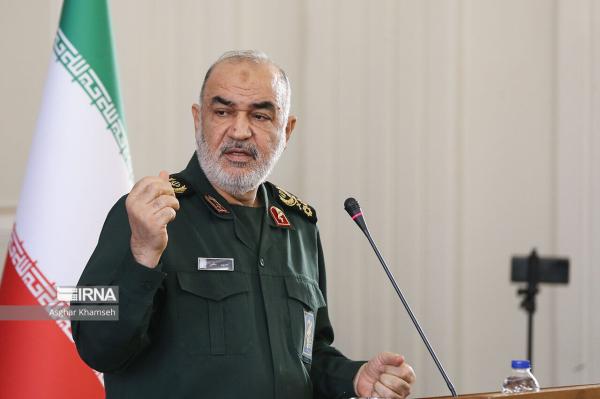 سرلشکر سلامی: عمق هدف دشمن را می‌بینیم/ برای هر سناریویی آماده هستیم