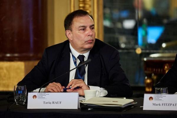 آمریکا به ایران خیانت کرد/ اگر قرار است موضوع موشکی ایران بحث شود باید در مورد همه کشورها باشد