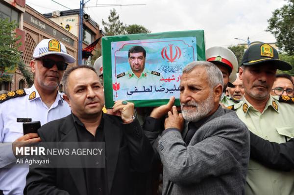 وداع با شکوه مردم ارومیه با پیکر پاک شهید سردار«علیرضا لطفی»