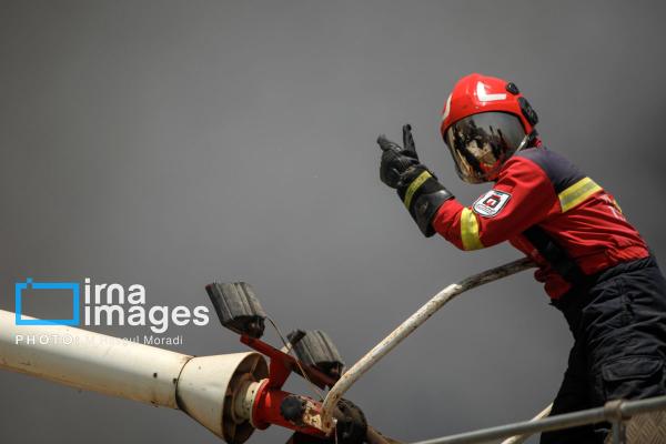   آتش‌سوزی در مجتمع تجاری نور درگهان قشم 
