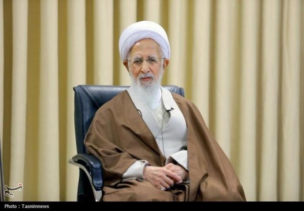  آیت‌الله جوادی آملی: سنگ را از هر جا که آمد برگردانید 