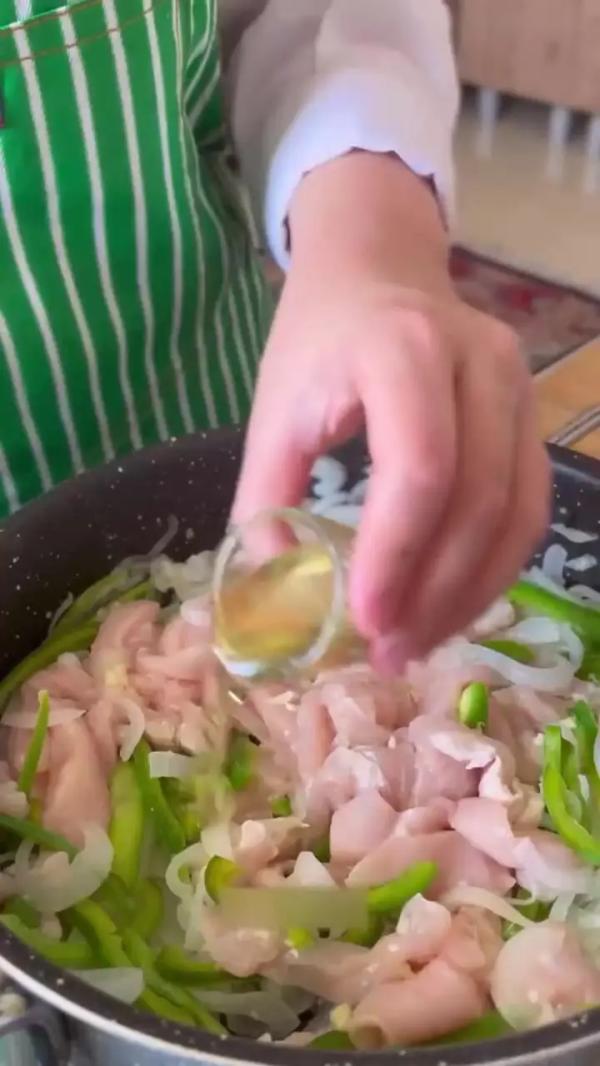  بندریِ مرغ، ورژن سالمتر و خوشمزه تر از سوسیس بندری + فیلم 