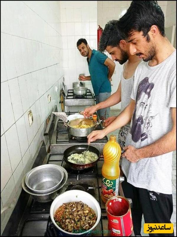 خلاقیت خنده‌دار دانشجویان پسرِ مبتکر برای ظرف نشستن در خوابگاه با استفاده نوآورانه از سُفره +عکس/ مغز شما ها رو باید طلا گرفت😂