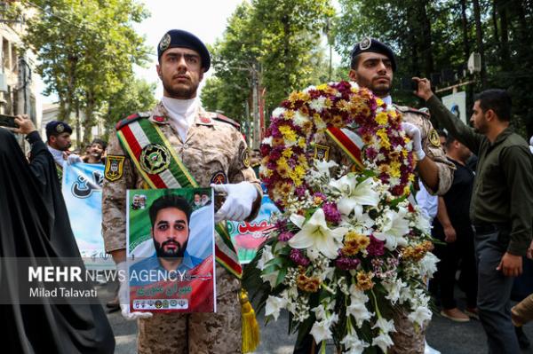 تصاویری از مراسم وداع با پیکر شهید «مهران منوری» در فومن