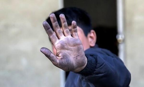 مافیا علت کار کودک نیست؛ ۷۲ درصد کودکان کار با خانواده زندگی می‌کنند