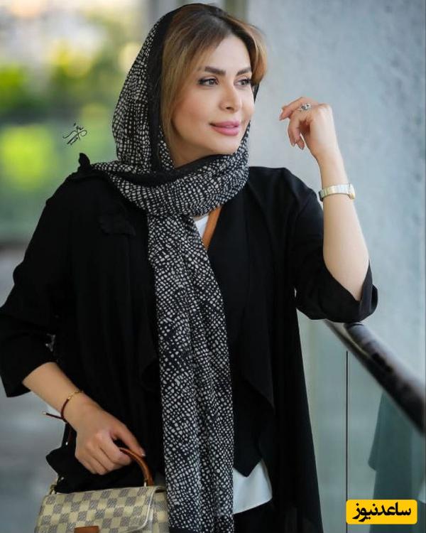 سلفی جذاب نجمه جودکی در رستوران چوبی شیک و لاکچری با استایل خاص و خوشرنگ که چشم هر کسی رو خیره می کنه