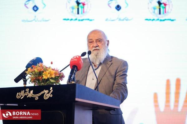  مردم پای نظام جمهوری اسلامی ایستاده‌اند 