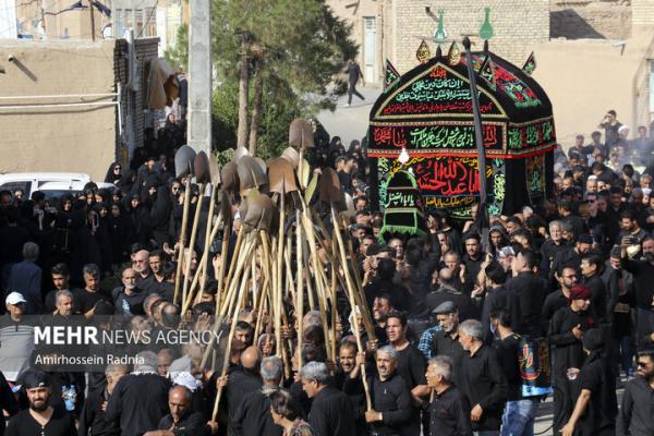 برگزاری آئین متفاوت «بیل‌برداری» در برنامه حسینیه معلی