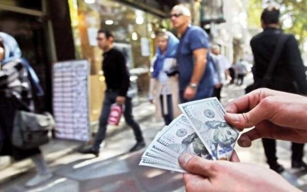  فارس: قیمت دلار در بازار آزاد ۹۲ هزار تومان است 