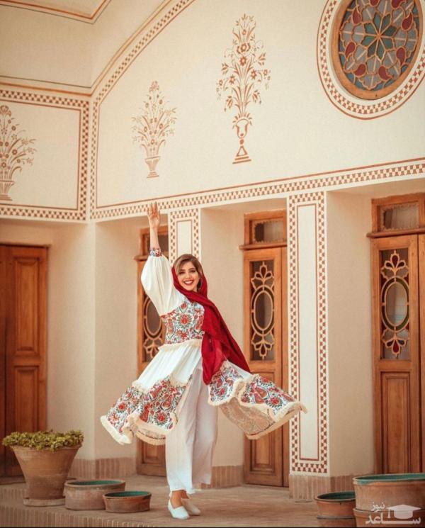 راهنمای انتخاب مانتو های سنتی و لاکچری برای خانم های شیک پوش