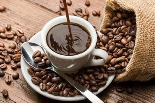  آیا نوشیدن قهوه ناشتا برای معده مضر است؟ 