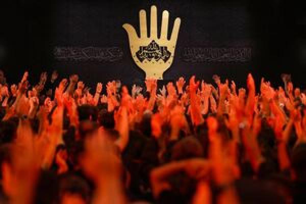عکس/ شب اول محرم در هیئت رایه‌العباس(ع) چیذر