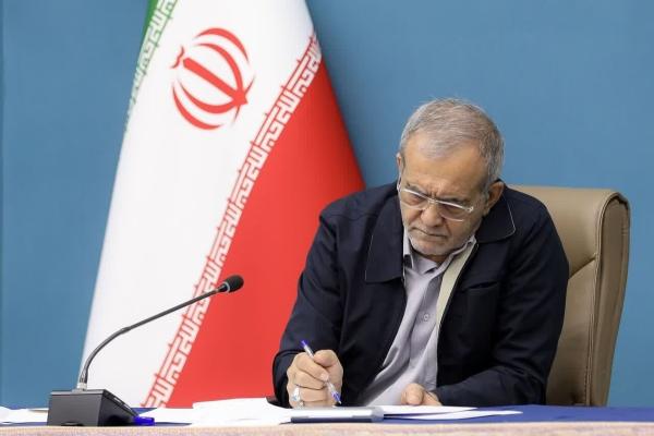  رئیس‌جمهور پزشکیان: آذربایجان‌غربی می‌تواند به یکی از قطب‌های سرمایه‌گذاری کشور تبدیل شود 