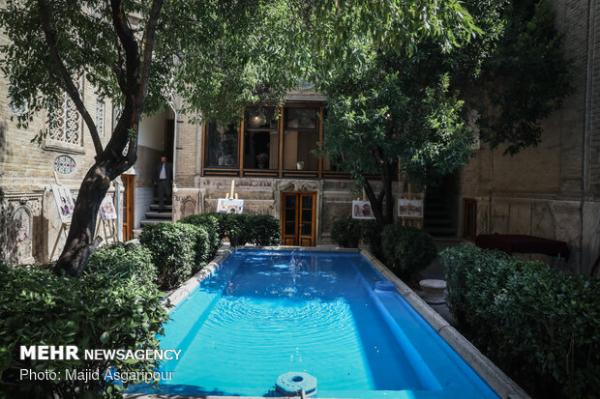 برپایی آیین سوگواری امام حسین (ع) در خانه تاریخی ملک