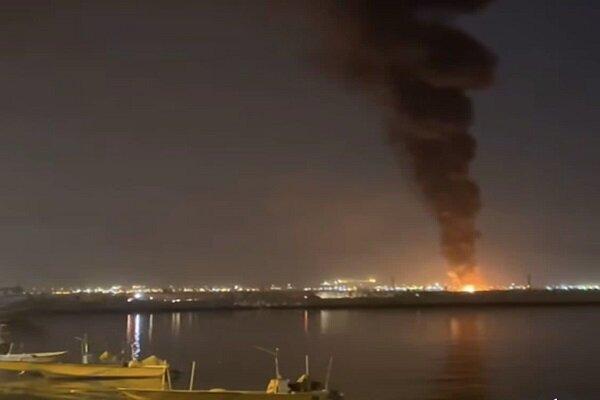 قاچاقچیان لنج حامل سوخت قاچاق را در آب‌های استان بوشهر آتش زدند