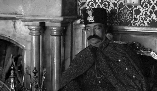  سفر در زمان؛ ژست ملوکانه «ناصرالدین شاه» در 42 سالگی؛ سال 1351 