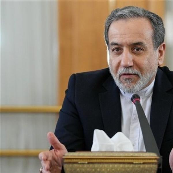 عراقچی شایعات سفر هیئت ایرانی به عمان را تکذیب کرد
