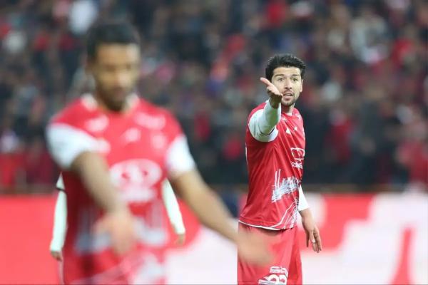 استقلال و ساپیتنو بازیکن پرسپولیس را نمیخواهند!