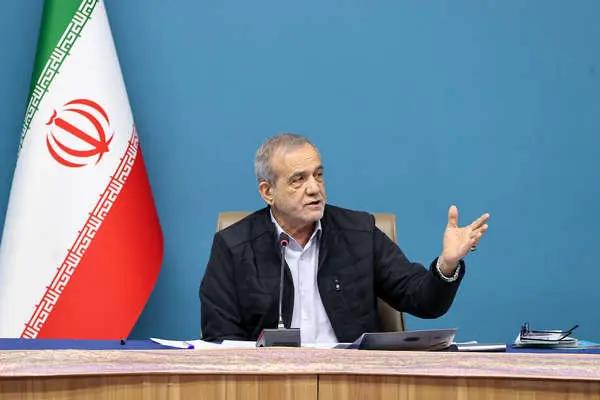 پزشکیان: مردم با هر سلیقهای پای کار کشورند/ امروز باید قدر مردم را بیش از گذشته بدانیم
