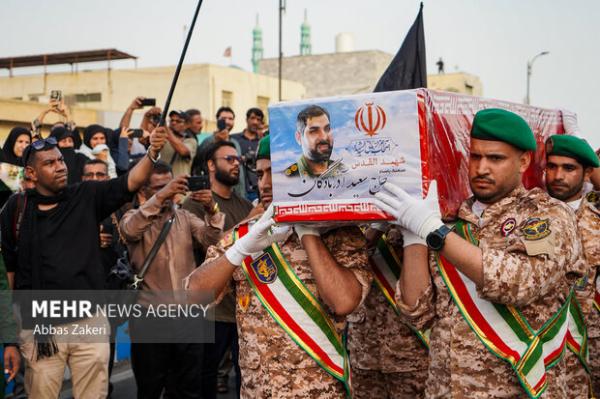 تشییع پیکر مطهر شهید «سعید آذربادگان» در بندرعباس