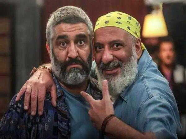 بلیت این فیلم را نیم بها بفروشید | پیشنهاد جالب سازنده «دایناسور»