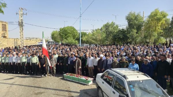 پیکر شهیدمدافع وطن «وحید دالوند» در اندیمشک تشییع شد