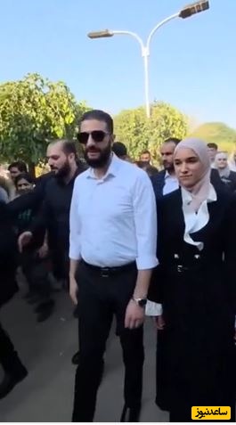 قدم زدن عاشقانه و دست در دست همِ جولانی و همسرش در پارکی در سوریه به سبک عروس و دامادها و کِل کشیدن زنان با دیدن این صحنه! +ویدیو