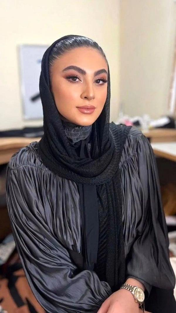 سورپرایز شدن مریم مومن با یک مینی کیک ساده و زیبا در ایوان خانه‌اش/ چه جشن تولد ساده و باحالی+عکس