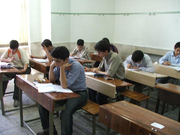 آغاز فرآیند هدایت تحصیلی از دهه سوم تیر؛ افزایش ظرفیت رشته‌های فنی