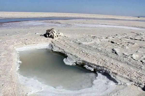  حال دریاچه ارومیه خراب تر شد 