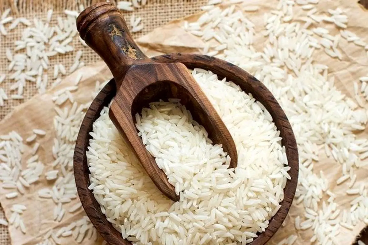 طلای سفید در انبارها؛ برنج خارجی درون سفرهها