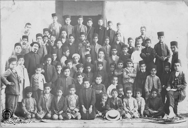   شاگرد اول دبیرستان‌های تهران، ۹۰ سال پیش 