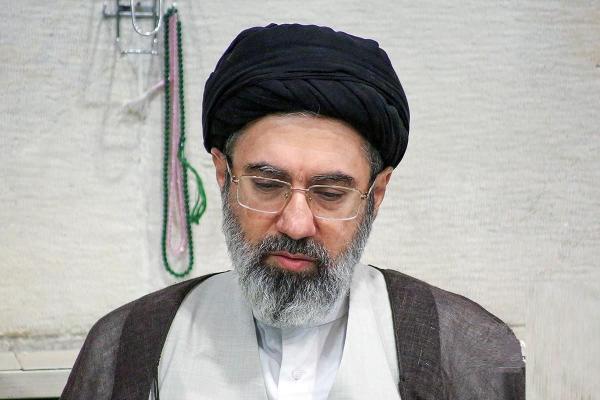 تصویری از مجتبی خامنهای در دوران نوجوانی در جبهه