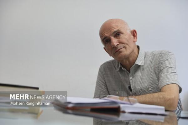 فراستخواه: ایران همواره با عزت از استقلال و تمامیت ارضی خود دفاع کرده